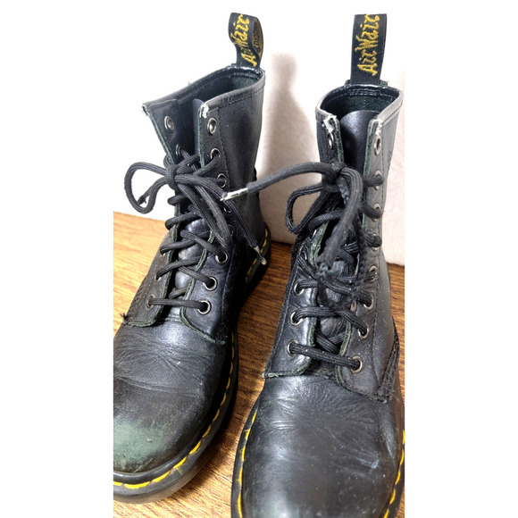 Dr Martens Womens 6 Black 8 Eye Leather Combat Boots Grunge Punk Rock Destroyed - Picture 10 of 16